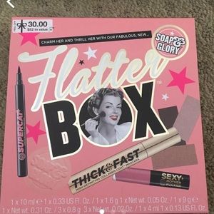 Soap and Glory Flatter Box
